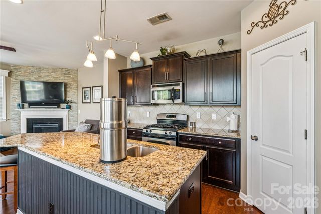 8211 Viewpoint Lane, Cornelius, NC 28031