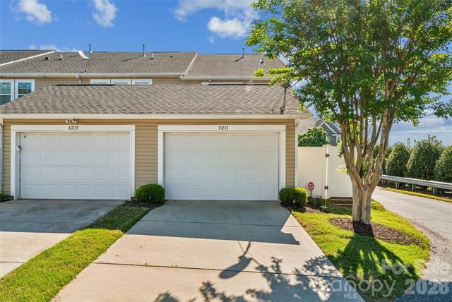 8211 Viewpoint Lane, Cornelius, NC 28031