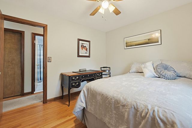 3 King St, Bristol, RI 02809