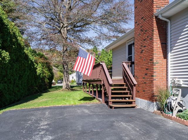 3 King St, Bristol, RI 02809