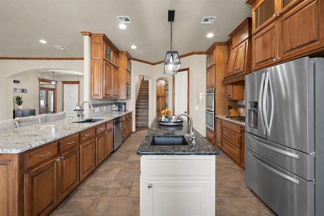 617 Caveat Court, Edmond, OK 73025