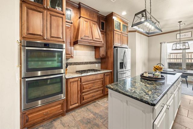 617 Caveat Court, Edmond, OK 73025