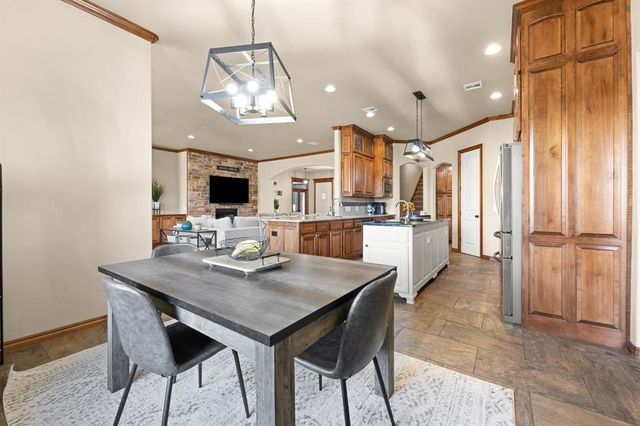 617 Caveat Court, Edmond, OK 73025