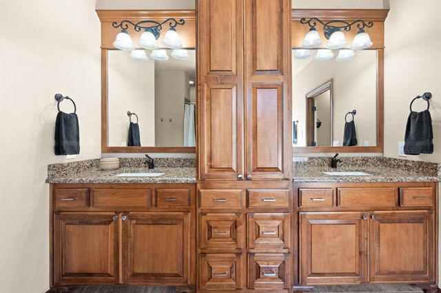 617 Caveat Court, Edmond, OK 73025