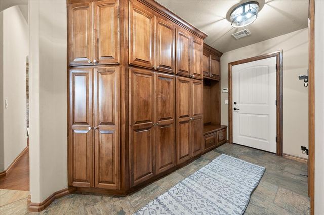 617 Caveat Court, Edmond, OK 73025