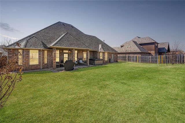 617 Caveat Court, Edmond, OK 73025