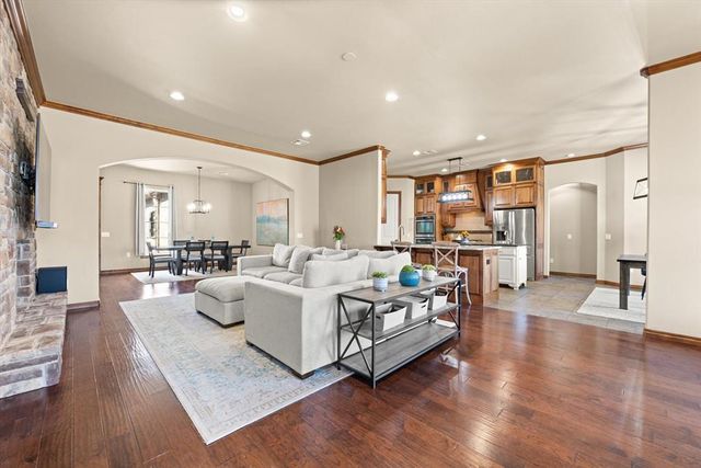 617 Caveat Court, Edmond, OK 73025