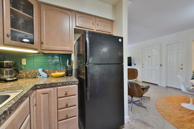 1181 Sunflower Lane, Palm Springs, CA 92262