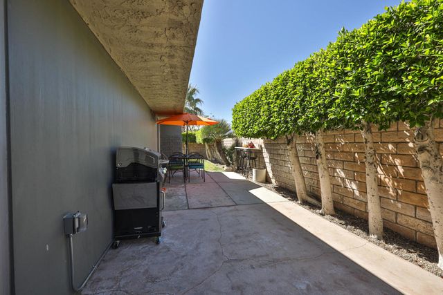 1181 Sunflower Lane, Palm Springs, CA 92262