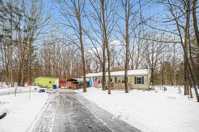 2738 Lakeshore Drive, Gladwin, MI 48624