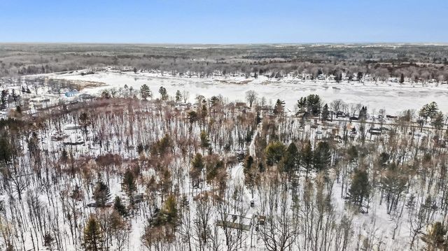 2738 Lakeshore Drive, Gladwin, MI 48624