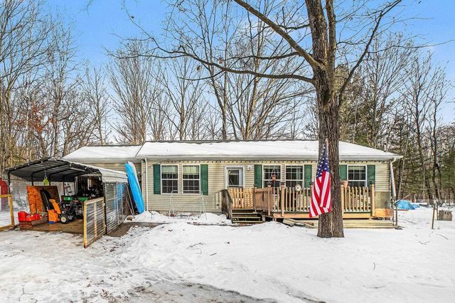 2738 Lakeshore Drive, Gladwin, MI 48624