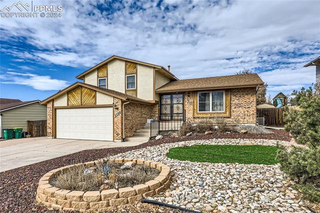 3590 Rocky Knoll Drive, Colorado Springs, CO 80920