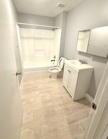 5228 CHERRY AVENUE B, Seffner, FL 33584