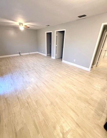 5228 CHERRY AVENUE B, Seffner, FL 33584