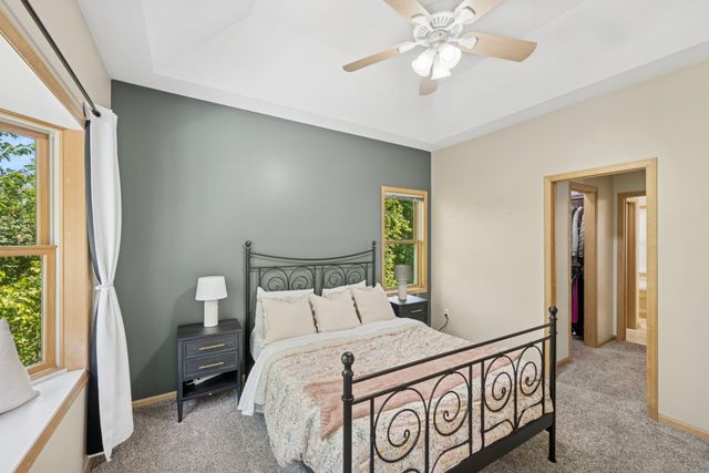 118 S Shannon Drive, Shakopee, MN 55379