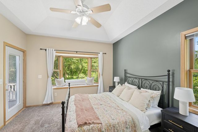 118 S Shannon Drive, Shakopee, MN 55379