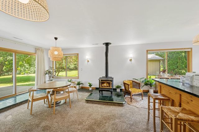 118 S Shannon Drive, Shakopee, MN 55379