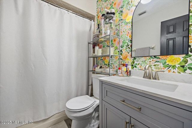 3945 HOLLOWS Drive, Jacksonville, FL 32225