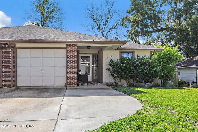 3945 HOLLOWS Drive, Jacksonville, FL 32225
