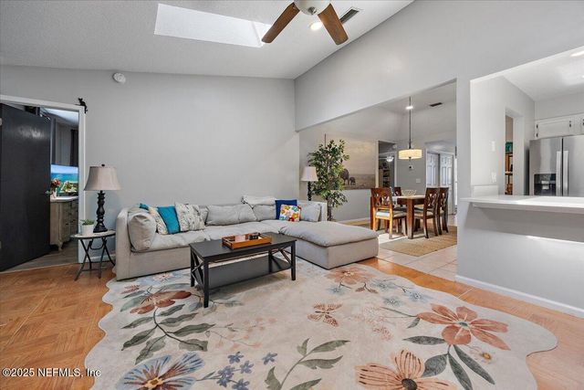 3945 HOLLOWS Drive, Jacksonville, FL 32225