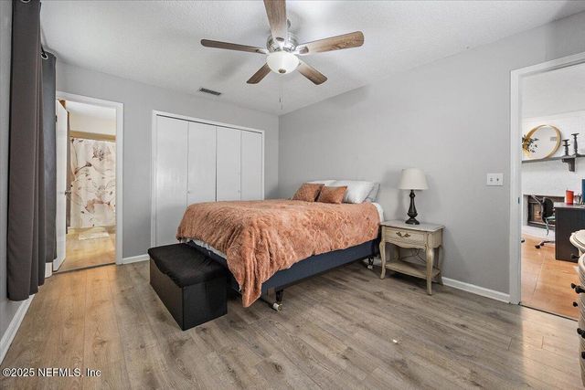 3945 HOLLOWS Drive, Jacksonville, FL 32225