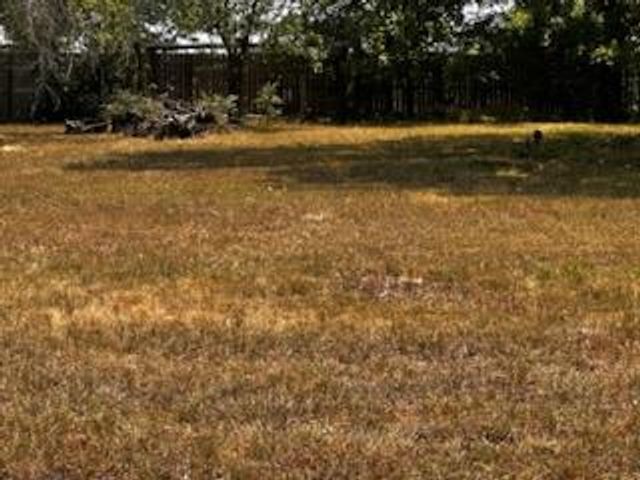 1617 Old Mcmahan TRL, Lockhart, TX 78644