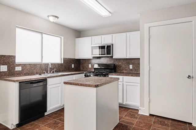 817 Dragonfly Drive, Conroe, TX 77301