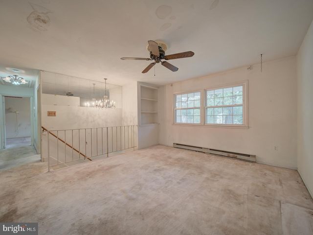 13217 KEPHART LN, Woodbridge, VA 22193