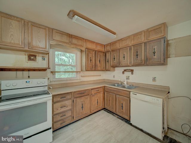 13217 KEPHART LN, Woodbridge, VA 22193