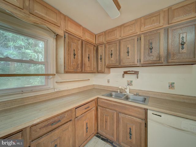 13217 KEPHART LN, Woodbridge, VA 22193