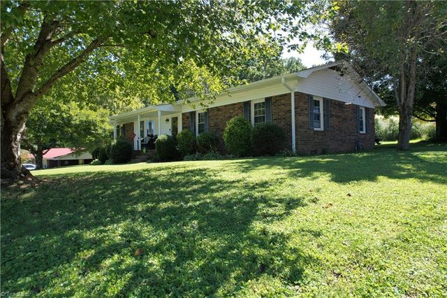 38430 Airport Road, New London, NC 28127