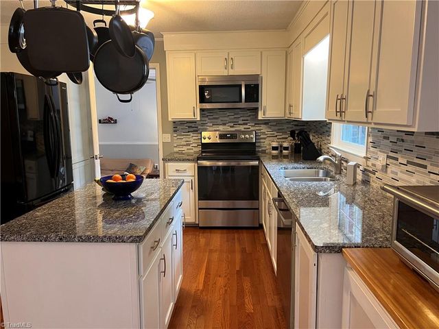 38430 Airport Road, New London, NC 28127