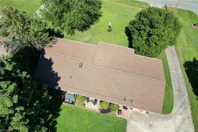 38430 Airport Road, New London, NC 28127