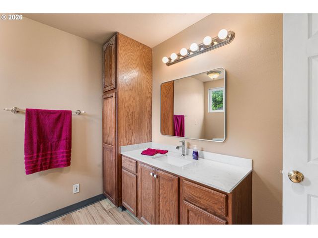 3410 E 29TH St, Vancouver, WA 98660