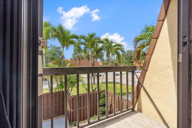 825 Center Street 49d, Jupiter, FL 33458
