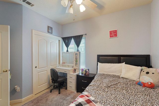 922 Pearwood Cir, Lodi, CA 95242