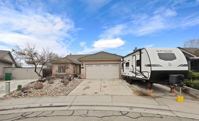 922 Pearwood Cir, Lodi, CA 95242