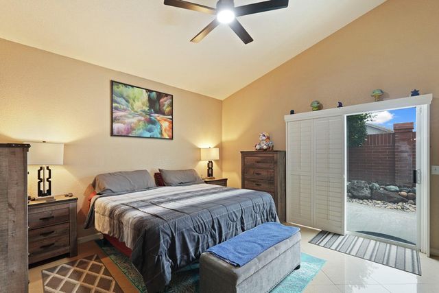 922 Pearwood Cir, Lodi, CA 95242