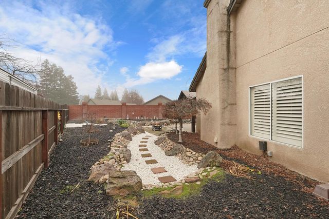 922 Pearwood Cir, Lodi, CA 95242