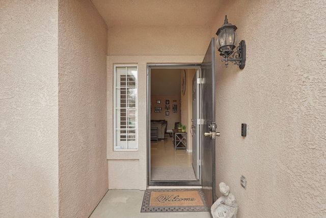 922 Pearwood Cir, Lodi, CA 95242