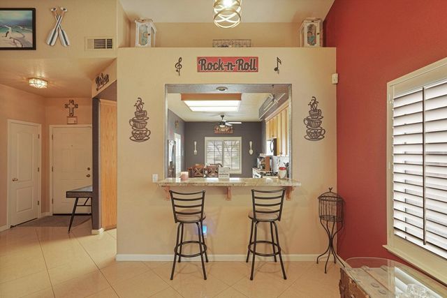 922 Pearwood Cir, Lodi, CA 95242