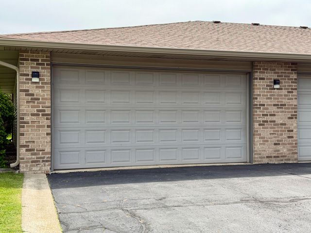 1385 Young Drive, Crown Point, IN 46307