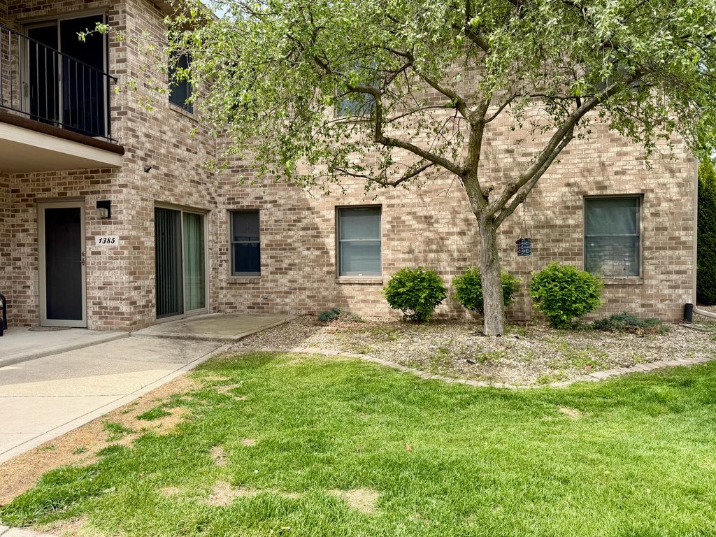 1385 Young Drive, Crown Point, IN 46307