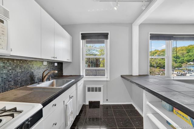 30 E Hartsdale Avenue 2A, Hartsdale, NY 10530