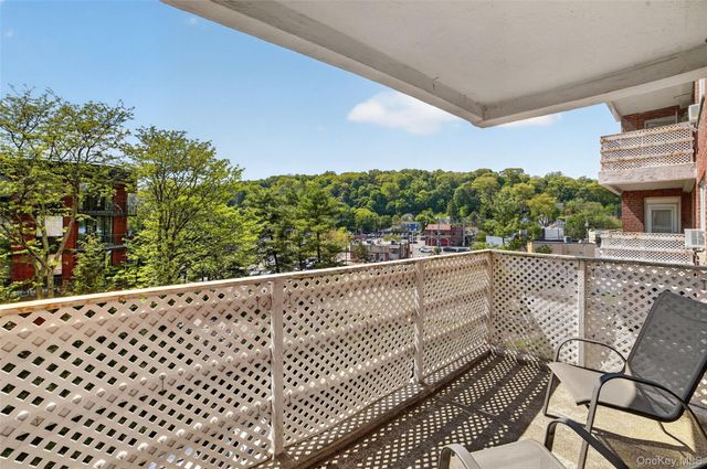 30 E Hartsdale Avenue 2A, Hartsdale, NY 10530