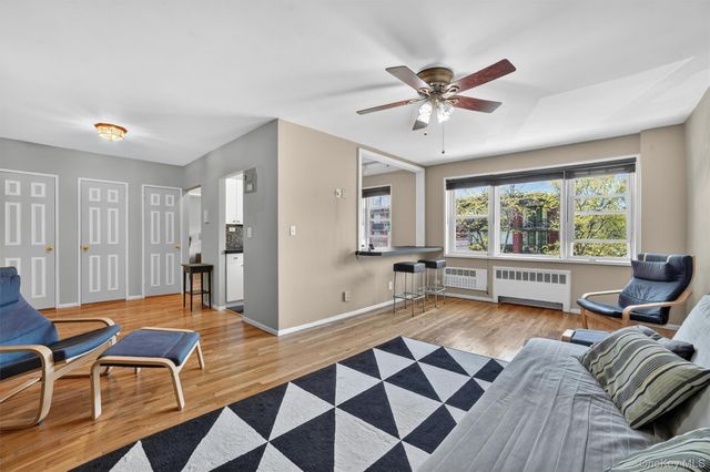30 E Hartsdale Avenue 2A, Hartsdale, NY 10530