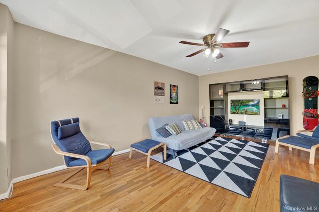 30 E Hartsdale Avenue 2A, Hartsdale, NY 10530