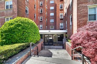 30 E Hartsdale Avenue 2A, Hartsdale, NY 10530