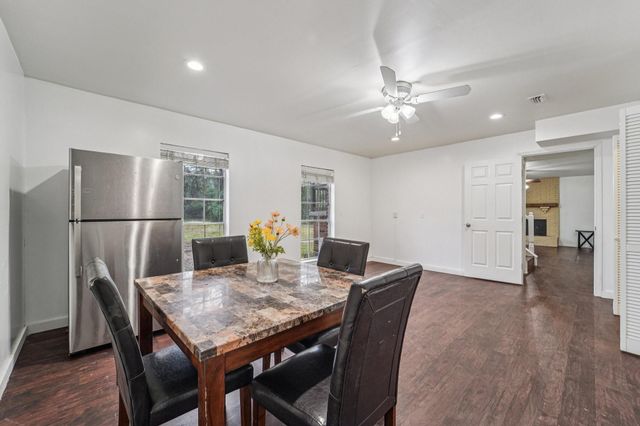 3103 Glade Springs Drive, Houston, TX 77339